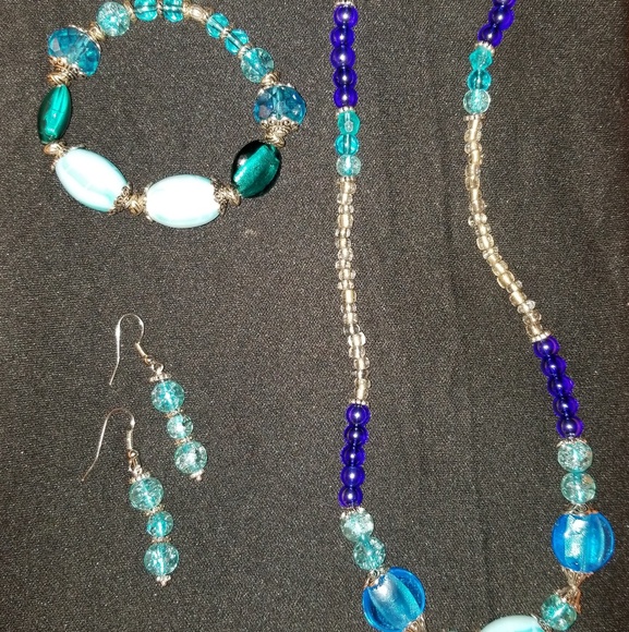 Jewlery - Picture 4 of 7